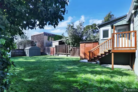 Exterior - 2914 Newbury St, Berkeley, CA 94703 photo 8 of 10