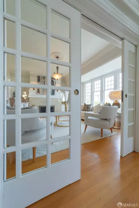 Entry Way - 1929 Jackson St, San Francisco, CA 94109 photo 5 of 10
