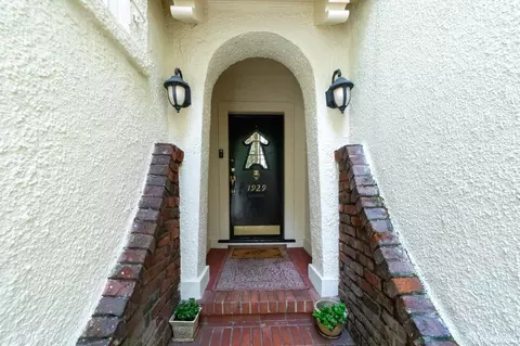 Entry Way - 1929 Jackson St, San Francisco, CA 94109 photo 10 of 10