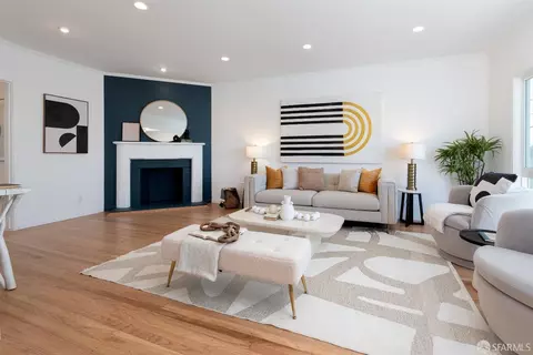Living - 2786 38th Ave, San Francisco, CA 94116 photo 4 of 6