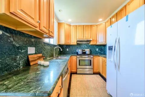 Kitchen - 17 Rey St, San Francisco, CA 94134 photo 3 of 4