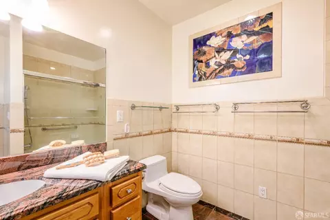 Bath - 17 Rey St, San Francisco, CA 94134 photo 2 of 10
