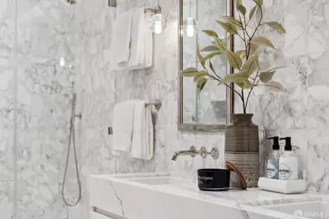 Bath - 15 Guy Pl, San Francisco, CA 94105 photo 2 of 9