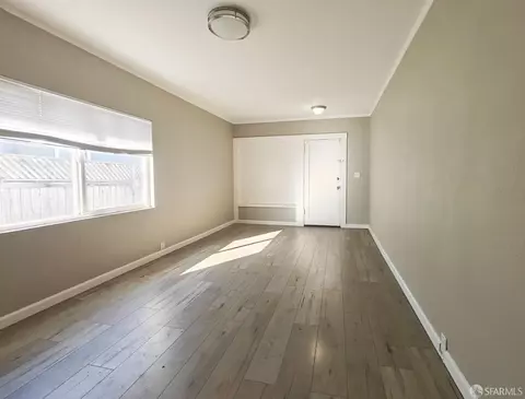 Living - 2727 San Pablo Ave, Berkeley, CA 94702 photo 2 of 2