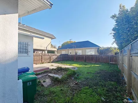 Exterior - 2727 San Pablo Ave, Berkeley, CA 94702 photo 2 of 2