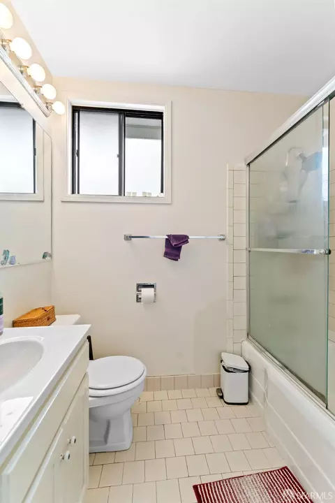 Bath - 1841 Cedar St, Berkeley, CA 94703 photo 3 of 9