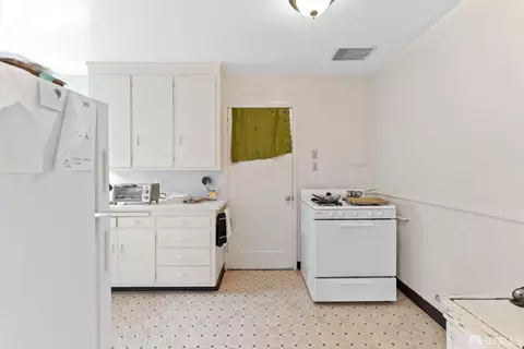 Kitchen - 1841 Cedar St, Berkeley, CA 94703 photo 1 of 10