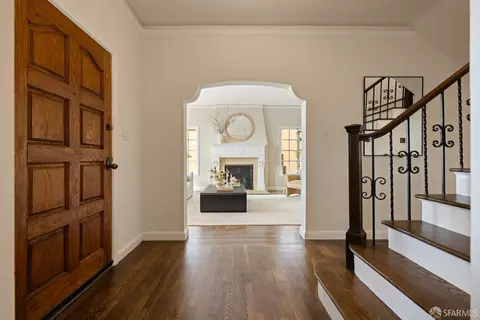 Entry Way - 220 Upland Dr, San Francisco, CA 94127 photo 2 of 8