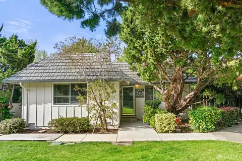 21 Willow Rd #46, Menlo Park, CA 94025