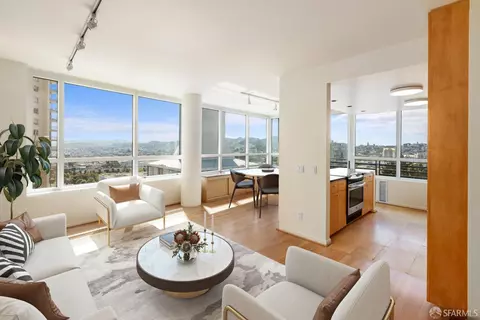 1388 Gough St #1102, San Francisco, CA 94108