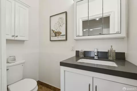 Bath - 631 Ofarrell St #2002, San Francisco, CA 94109 photo 2 of 2