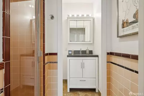 Bath - 631 Ofarrell St #2002, San Francisco, CA 94109 photo 1 of 2