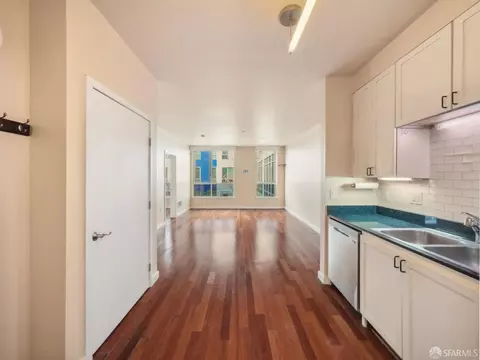 Living - 888 7th St #231, San Francisco, CA 94107 photo 4 of 9