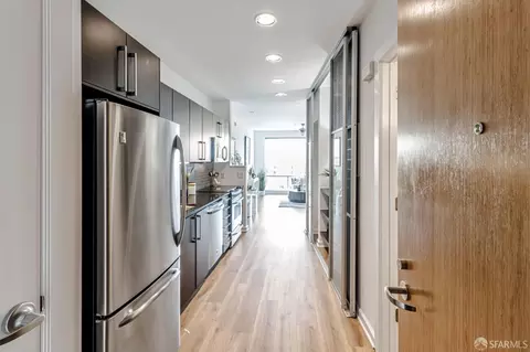 Entry Way - 200 2nd St #408, Oakland, CA 94607 photo 2 of 3