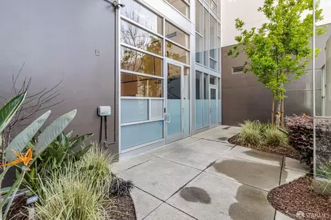 Exterior - 200 2nd St #408, Oakland, CA 94607 photo 1 of 7