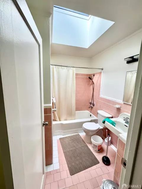 726 Gates St, San Francisco, CA 94110 photo 10