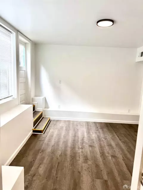 726 Gates St, San Francisco, CA 94110 photo 3