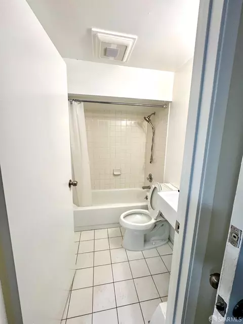 726 Gates St, San Francisco, CA 94110 photo 8
