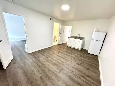 726 Gates St, San Francisco, CA 94110 photo 6