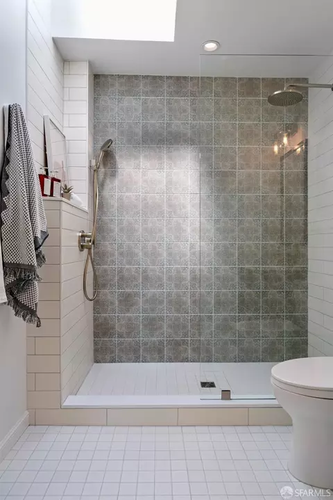2282 20th Ave, San Francisco, CA 94116 photo 17