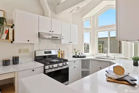 785 Andover St, San Francisco, CA 94110 photo 10