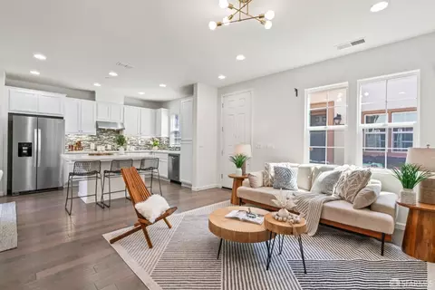 1544 Glenn St, Hayward, CA 94545