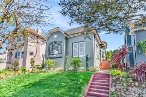 255 Santa Ana Ave, San Francisco, CA 94127