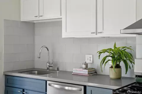 Kitchen - 166 Dolores St, San Francisco, CA 94103 photo 3 of 4
