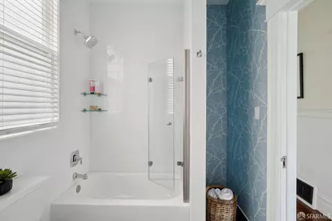 Bath - 166 Dolores St, San Francisco, CA 94103 photo 3 of 3