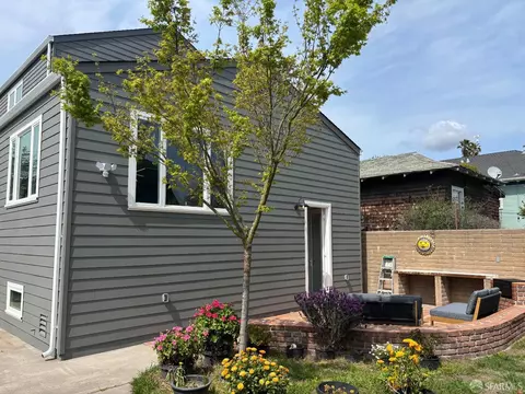 Exterior - 1512 Everett St, Alameda, CA 94501 photo 4 of 5