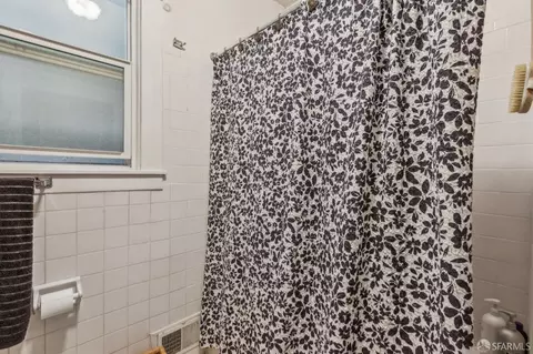 Bath - 751 48th Ave, San Francisco, CA 94121 photo 2 of 5