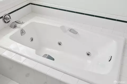 Bath - 8 Milton St, San Francisco, CA 94112 photo 4 of 5