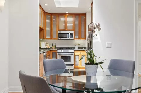 Dining - 8 Milton St, San Francisco, CA 94112 photo 2 of 2