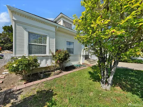 Exterior - 428 C St, Hayward, CA 94541 photo 2 of 12