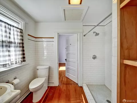 Bath - 428 C St, Hayward, CA 94541 photo 1 of 4