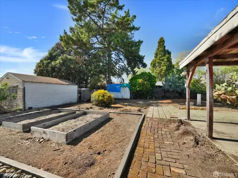 Exterior - 428 C St, Hayward, CA 94541 photo 6 of 12