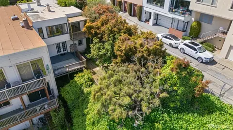 View/Area - 740 Francisco St, San Francisco, CA 94133 photo 2 of 6