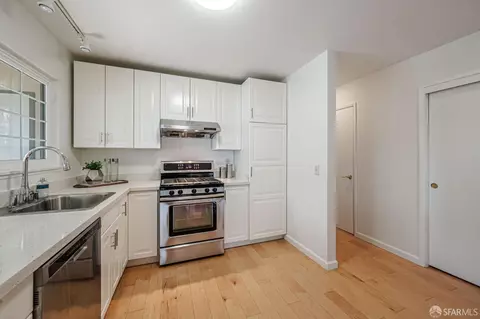 Kitchen - 16 Joost Ave, San Francisco, CA 94131 photo 1 of 3