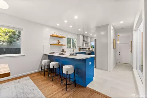 Kitchen - 2811 Bayview Dr, Alameda, CA 94501 photo 1 of 6