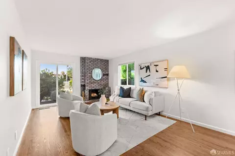 Living - 2811 Bayview Dr, Alameda, CA 94501 photo 2 of 2
