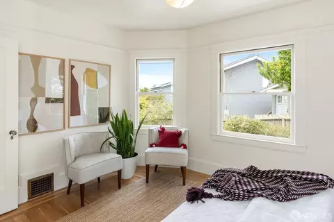 Bedroom - 71 Ridgewood Ave, San Francisco, CA 94112 photo 4 of 4