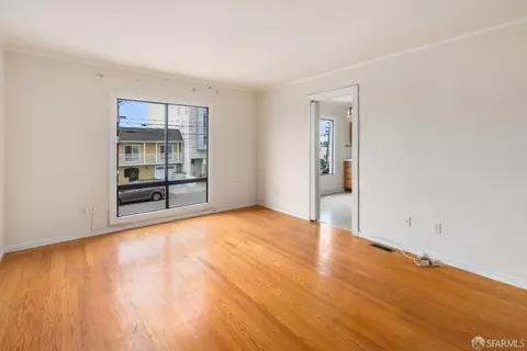Living - 1818 44th Ave, San Francisco, CA 94122 photo 2 of 4