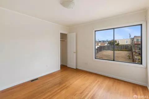 Bedroom - 1818 44th Ave, San Francisco, CA 94122 photo 2 of 6