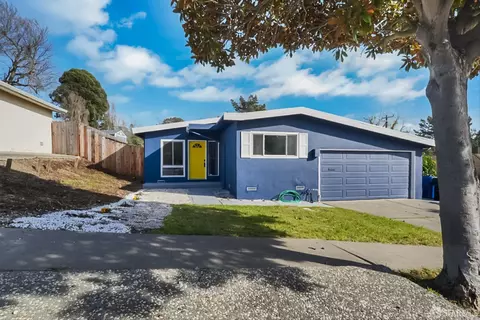 2727 Barnard St, Richmond, CA 94806