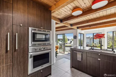 82 Henry St, San Francisco, CA 94114