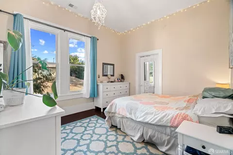 Bedroom - 2620 Encinal Ave, Alameda, CA 94501 photo 1 of 2