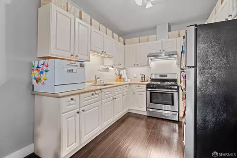 Kitchen - 2620 Encinal Ave, Alameda, CA 94501 photo 2 of 2