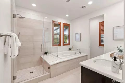 Bath - 1552 Clement Ave, Alameda, CA 94501 photo 1 of 3