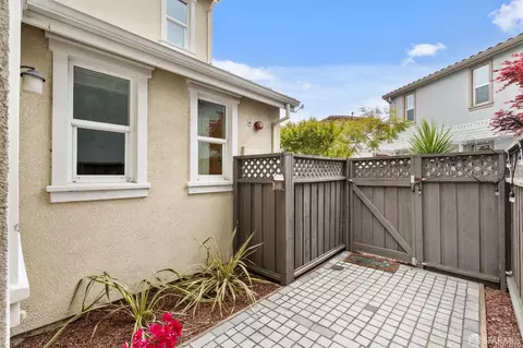 Exterior - 1552 Clement Ave, Alameda, CA 94501 photo 5 of 7