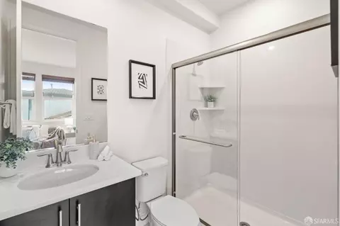 Bath - 1552 Clement Ave, Alameda, CA 94501 photo 3 of 3